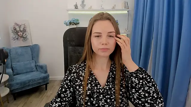 MileyWings online show from November 2025 12:05:02 PM