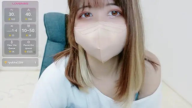 Snapshot of MoMoka_jp chatting on April 2026 11:49:02 AM MoMoka jp online show from April 2026 11:49:02 AM