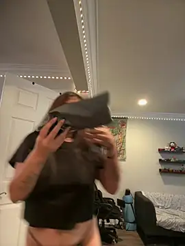 Snapshot of ThicBunz chatting on July 2026 01:08:01 AM ThicBunz online show from July 2026 01:08:01 AM