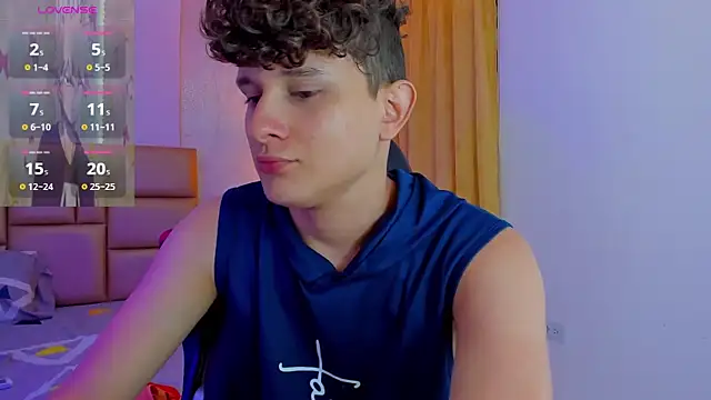 Snapshot of Nathan_Bluee chatting on December 2024 05:21:02 PM Nathan Bluee online show from December 2024 05:21:02 PM