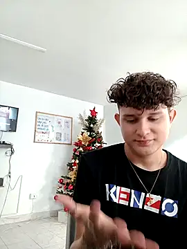 Snapshot of Nathan_Bluee chatting on December 2024 01:03:02 PM Nathan Bluee online show from December 2024 01:03:02 PM