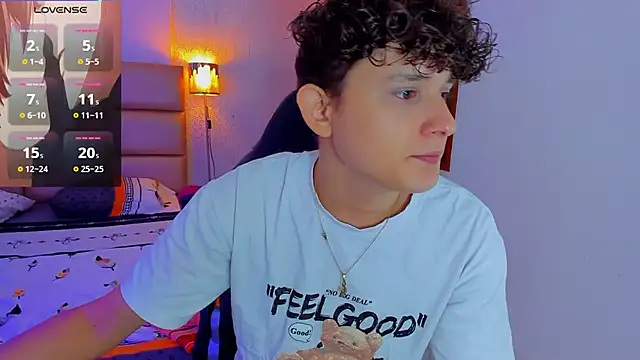 Snapshot of Nathan_Bluee chatting on February 2025 12:50:02 PM Nathan Bluee online show from February 2025 12:50:02 PM