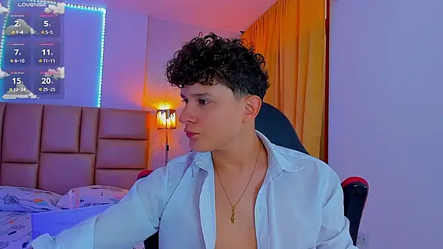 Snapshot of Nathan_Bluee chatting on February 2025 01:03:01 PM Nathan Bluee online show from February 2025 01:03:01 PM