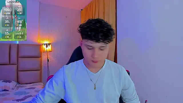 Snapshot of Nathan_Bluee chatting on March 2025 01:20:01 PM Nathan Bluee online show from March 2025 01:20:01 PM