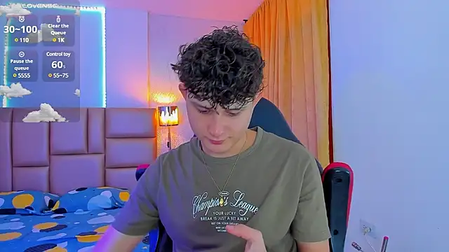 Snapshot of Nathan_Bluee chatting on March 2025 01:08:01 PM Nathan Bluee online show from March 2025 01:08:01 PM