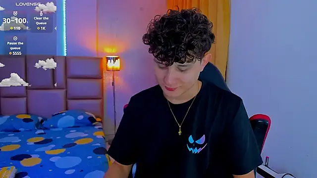 Snapshot of Nathan_Bluee chatting on March 2025 01:07:02 PM Nathan Bluee online show from March 2025 01:07:02 PM