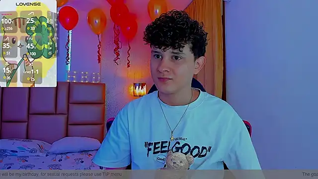 Snapshot of Nathan_Bluee chatting on March 2025 01:29:02 PM Nathan Bluee online show from March 2025 01:29:02 PM