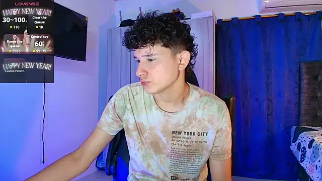 Snapshot of Nathan_Bluee chatting on January 2026 04:11:01 PM Nathan Bluee online show from January 2026 04:11:01 PM