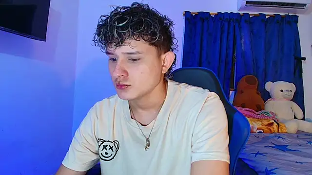 Snapshot of Nathan_Bluee chatting on March 2026 04:45:02 PM Nathan Bluee online show from March 2026 04:45:02 PM