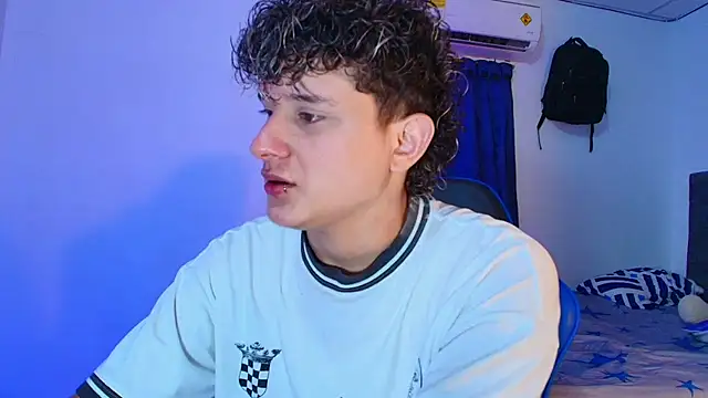 Snapshot of Nathan_Bluee chatting on March 2026 05:18:02 PM Nathan Bluee online show from March 2026 05:18:02 PM