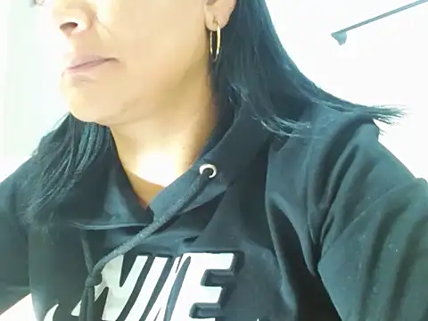 Snapshot of hornymilf_69xxx chatting on November 2025 09:26:01 PM hornymilf 69xxx online show from November 2025 09:26:01 PM