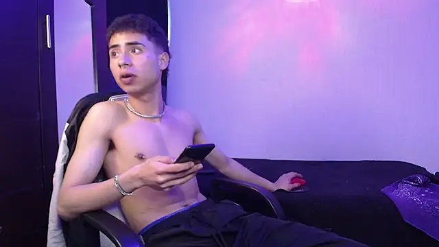 sexybat twink online show from February 2025 11:43:02 AM