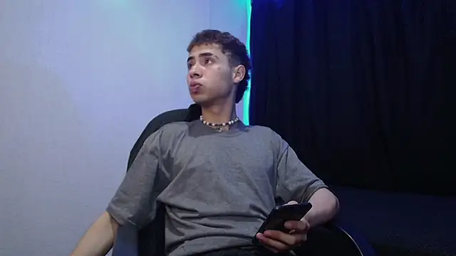 sexybat twink online show from March 2025 05:11:01 AM