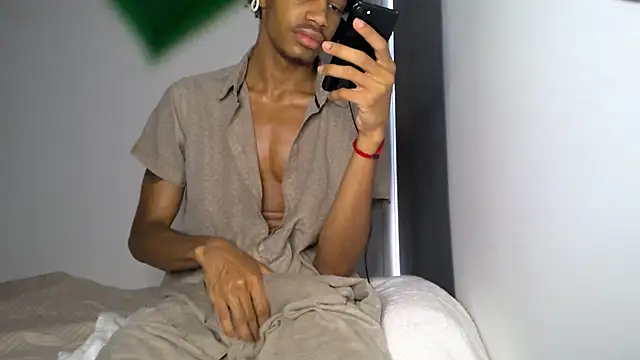 Snapshot of Skinnyblackman chatting on March 2026 02:20:02 PM Skinnyblackman online show from March 2026 02:20:02 PM