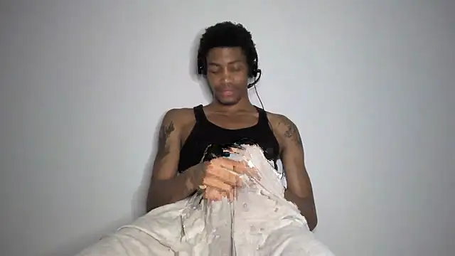 Snapshot of Skinnyblackman chatting on August 2026 04:25:01 AM Skinnyblackman online show from August 2026 04:25:01 AM