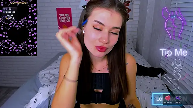 Snapshot of UrJoyy chatting on April 2026 05:14:02 PM UrJoyy online show from April 2026 05:14:02 PM