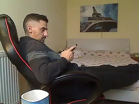 amydamarw online show from December 2025 08:20:01 AM