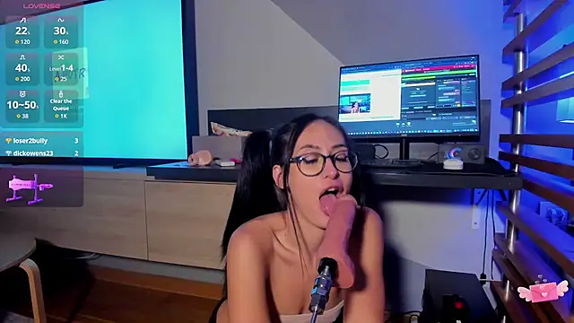 Snapshot of MiaJeanns chatting on September 2025 05:48:01 PM MiaJeanns online show from September 2025 05:48:01 PM