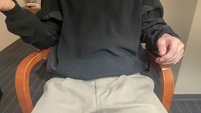 atom0407 online show from February 2025 11:28:02 AM