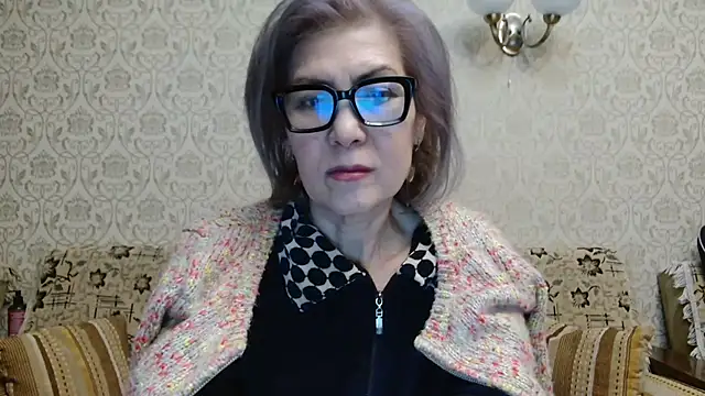 Elegant00Lady online show from October 2025 05:44:02 PM