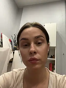 Snapshot of MiaNell chatting on April 2026 10:29:01 PM MiaNell online show from April 2026 10:29:01 PM