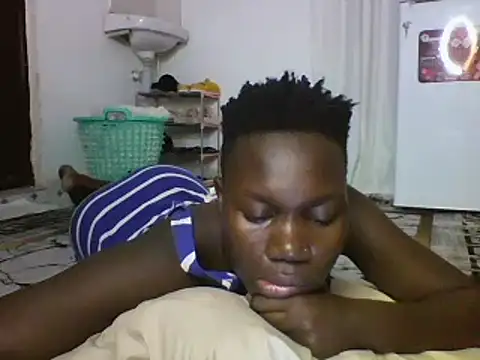 Snapshot of sexyqueen02 chatting on February 2025 01:16:01 PM sexyqueen02 online show from February 2025 01:16:01 PM