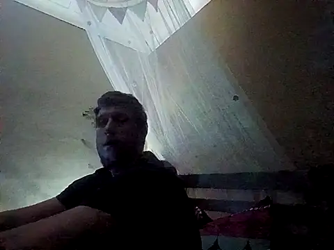 Snapshot of Missmesexycouple69 chatting on October 2025 07:31:01 PM Missmesexycouple69 online show from October 2025 07:31:01 PM