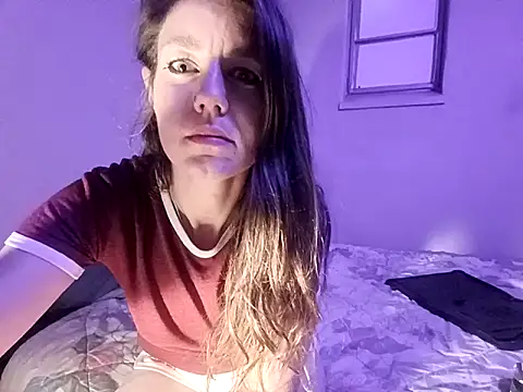 Snapshot of Missmesexycouple69 chatting on October 2025 01:35:01 AM Missmesexycouple69 online show from October 2025 01:35:01 AM