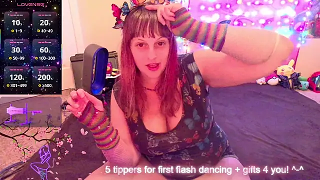 Snapshot of BabyZelda chatting on April 2026 05:49:01 AM BabyZelda online show from April 2026 05:49:01 AM