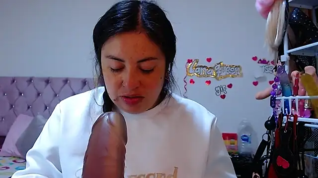 lanaqueen699 online show from March 2026 12:21:01 PM