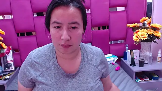 Snapshot of NaomyPrinces chatting on December 2024 07:28:02 PM NaomyPrinces online show from December 2024 07:28:02 PM