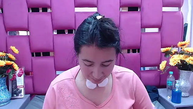 Snapshot of NaomyPrinces chatting on December 2024 04:28:01 PM NaomyPrinces online show from December 2024 04:28:01 PM