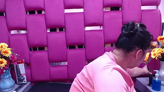 Snapshot of NaomyPrinces chatting on January 2025 01:35:01 PM NaomyPrinces online show from January 2025 01:35:01 PM