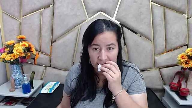 Snapshot of NaomyPrinces chatting on January 2025 01:32:01 PM NaomyPrinces online show from January 2025 01:32:01 PM