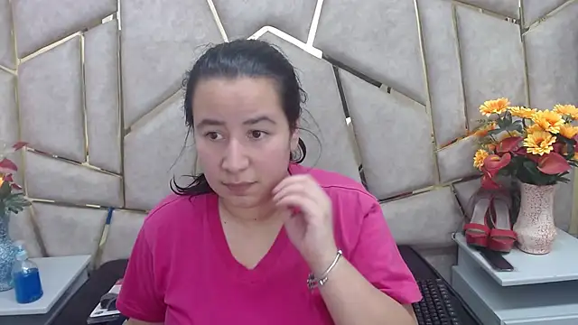 Snapshot of NaomyPrinces chatting on January 2025 01:41:01 PM NaomyPrinces online show from January 2025 01:41:01 PM