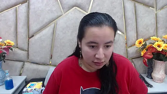 Snapshot of NaomyPrinces chatting on February 2025 01:37:01 PM NaomyPrinces online show from February 2025 01:37:01 PM