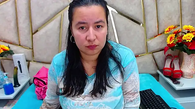 Snapshot of NaomyPrinces chatting on February 2025 01:10:02 PM NaomyPrinces online show from February 2025 01:10:02 PM