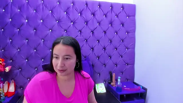 Snapshot of NaomyPrinces chatting on May 2026 02:00:01 PM NaomyPrinces online show from May 2026 02:00:01 PM