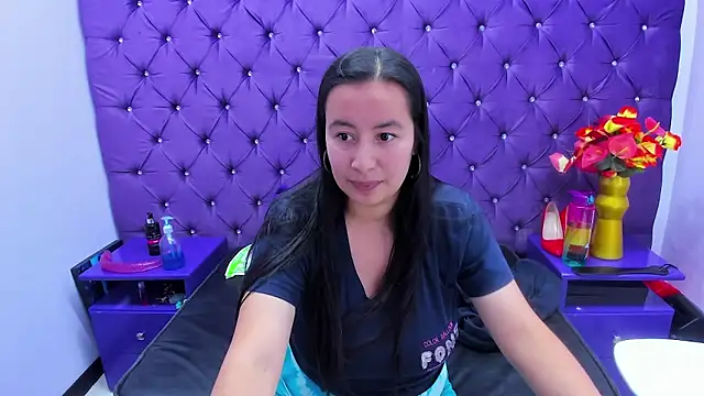 Snapshot of NaomyPrinces chatting on May 2026 02:11:01 PM NaomyPrinces online show from May 2026 02:11:01 PM