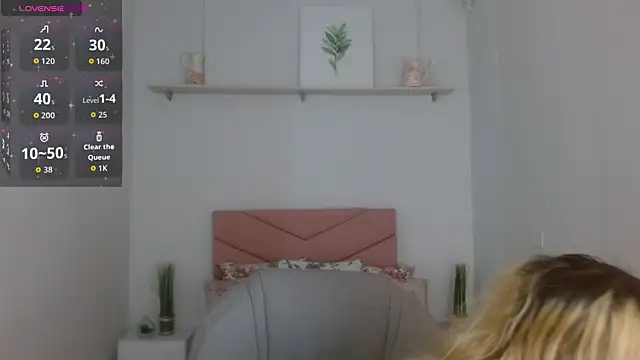 april bunnyy online show from October 2025 01:34:01 PM