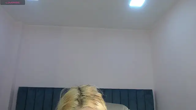 april bunnyy online show from May 2026 08:27:01 PM