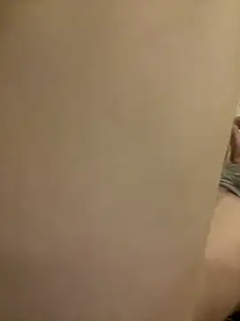 Snapshot of Meeedooo69 chatting on April 2026 05:18:01 PM Meeedooo69 online show from April 2026 05:18:01 PM