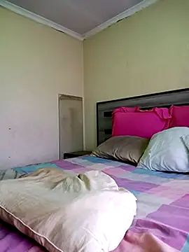 Snapshot of LONGDICK985M chatting on February 2025 03:42:01 PM LONGDICK985M online show from February 2025 03:42:01 PM