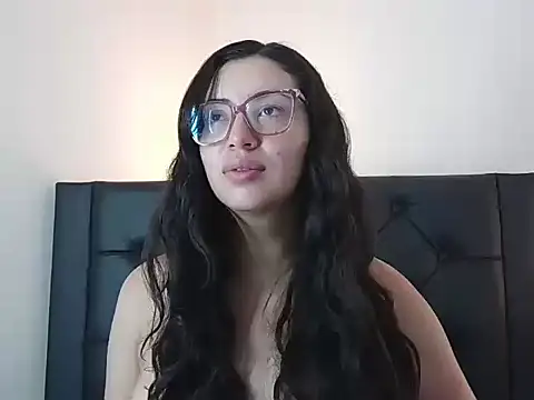 EvoletFMK online show from April 2026 05:18:01 PM