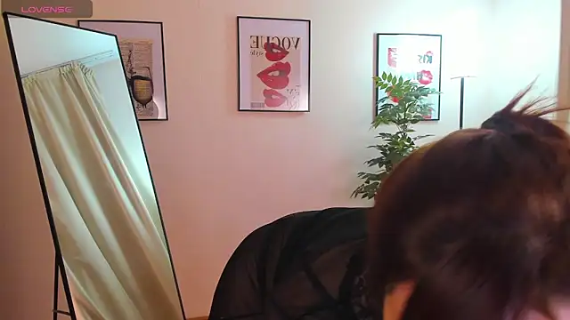 Snapshot of VanessaSmuth chatting on September 2025 01:51:01 AM VanessaSmuth online show from September 2025 01:51:01 AM