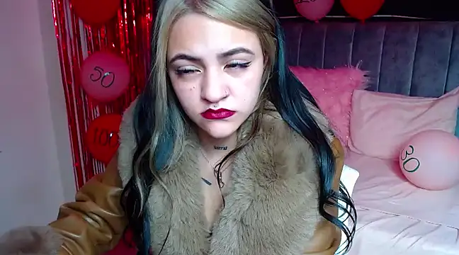 Violettasquirt online show from February 2025 01:16:01 PM