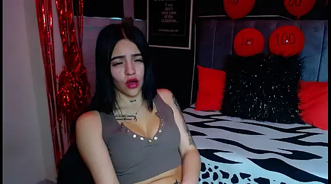 Violettasquirt online show from March 2025 06:55:01 PM