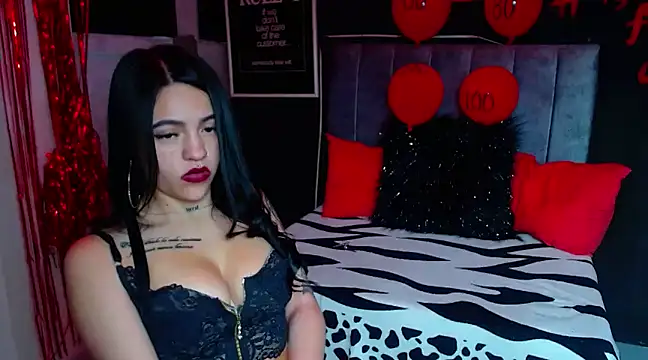 Violettasquirt online show from March 2025 06:26:02 PM