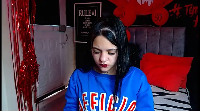 Violettasquirt online show from March 2025 03:34:01 PM