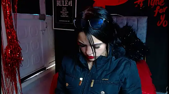 Violettasquirt online show from March 2025 04:29:02 PM